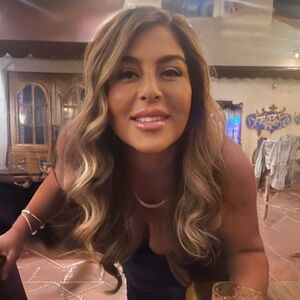 Meet your Posher, Cynthia